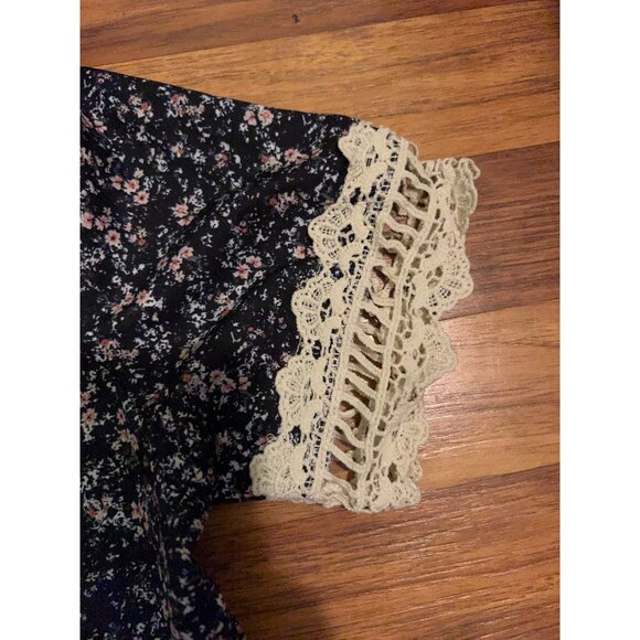 Boho Patchwork Floral Button Down Blouse Medium Crochet Lace Trim Tunic Top Cott - Picture 10 of 10